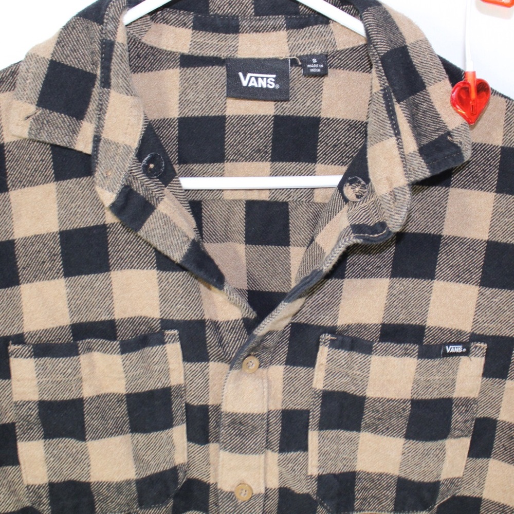 Vans tan and black plaid flannel long sleeve button up shirt men’s size small - Picture 3 of 5
